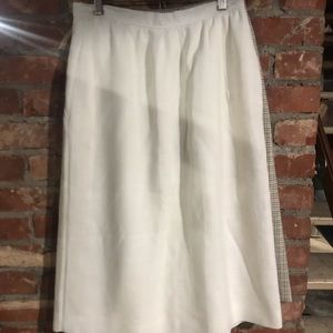 White pencil skirt